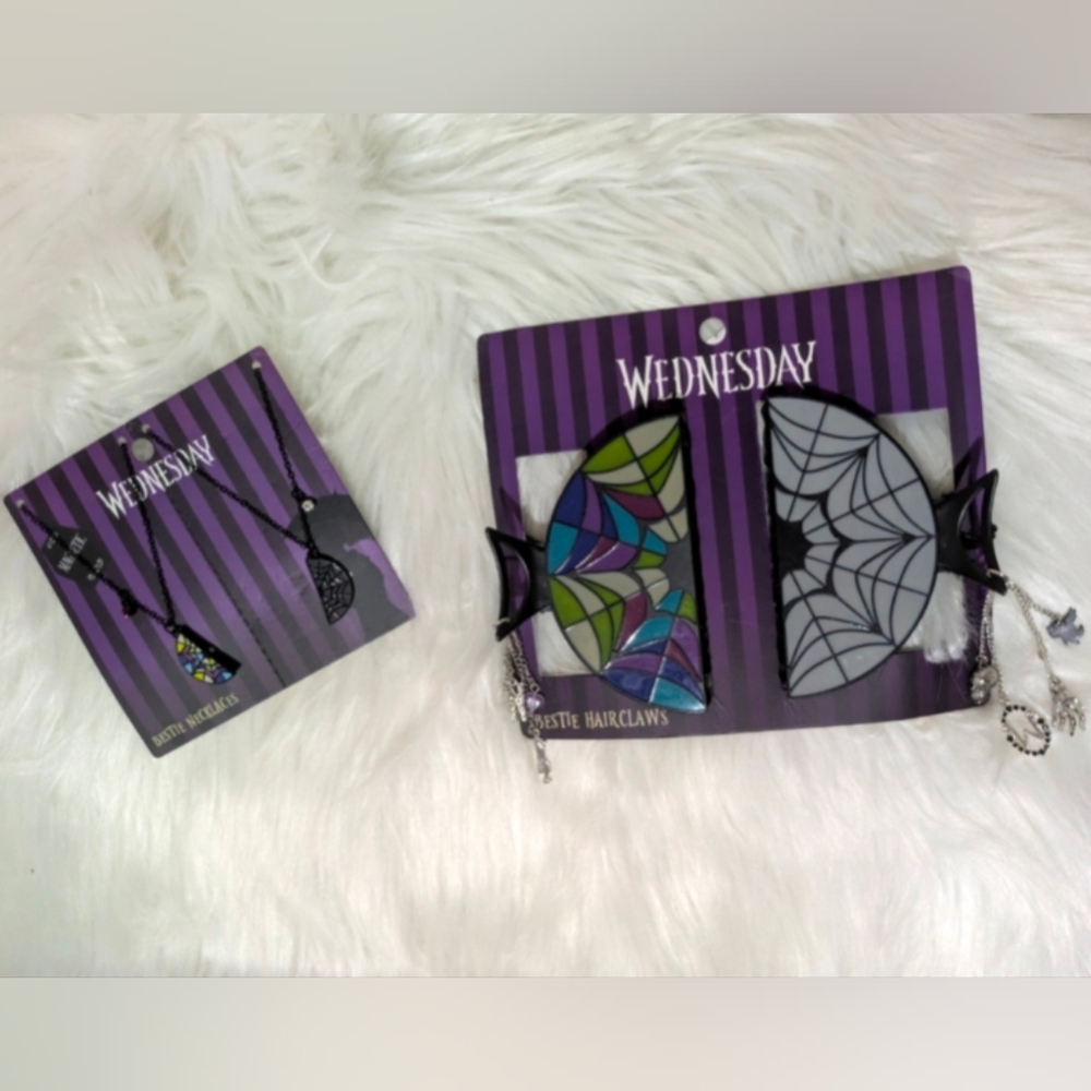 Netflix's Wednesday Window Besties Hair Claw Set & Magnetic Necklace Set New!